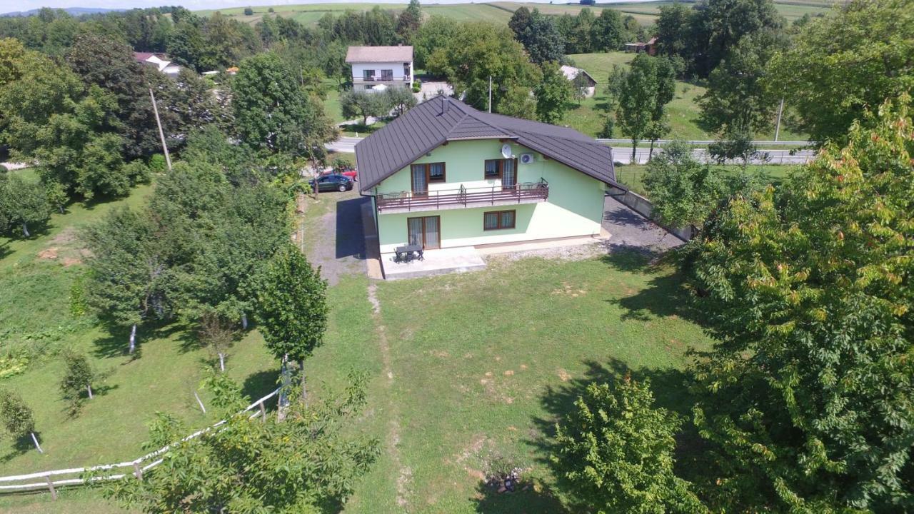 Green Apartment Plitvice Rakovica Bagian luar foto